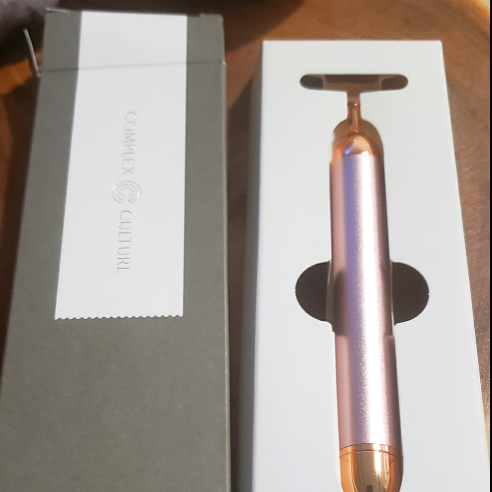 Complex Culture facial massager